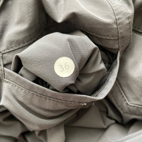 Lululemon Shorts 11" - Picture 7 of 7